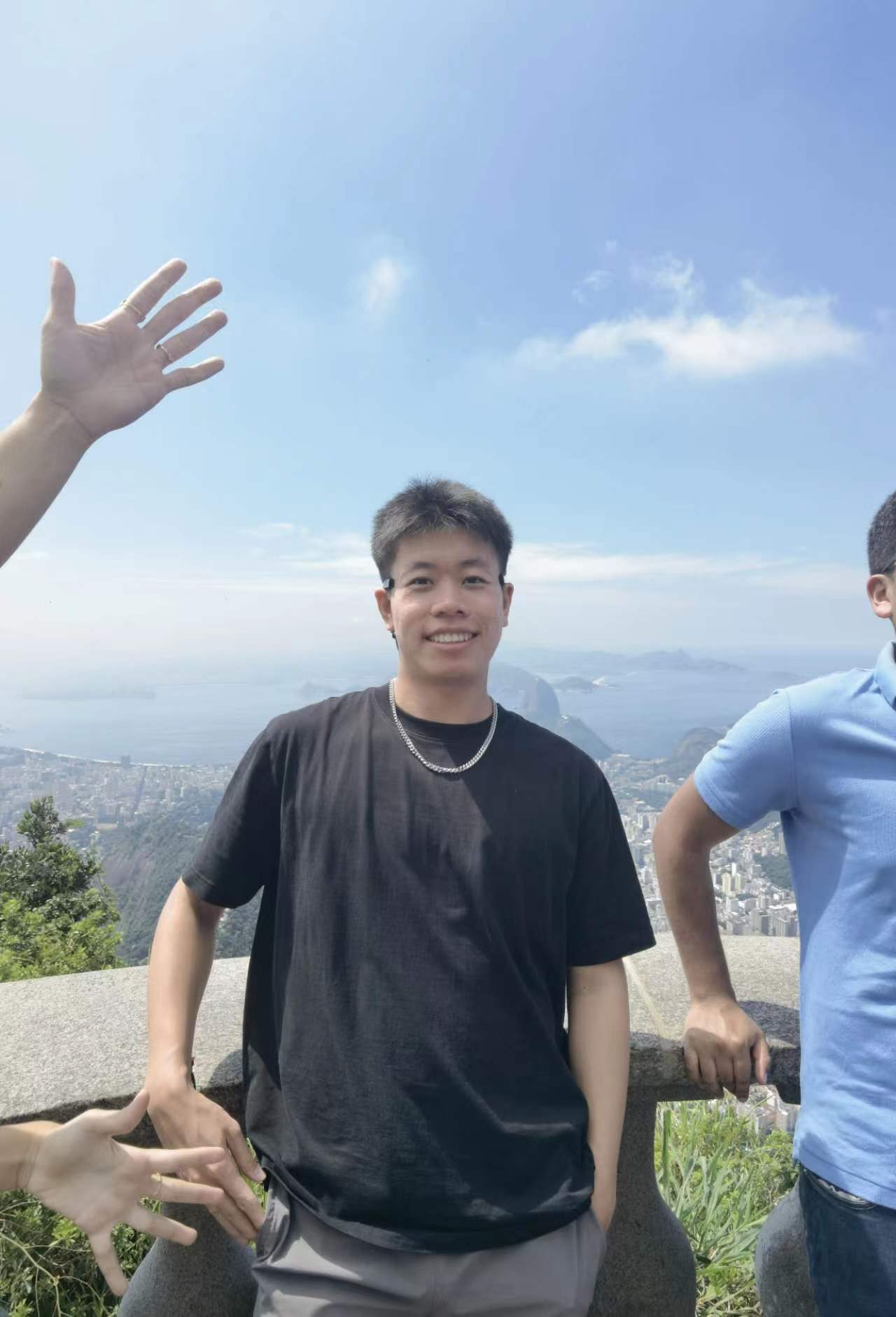 67718